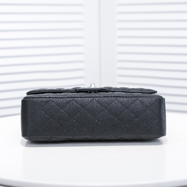 シャネルバッグ側面デザイン